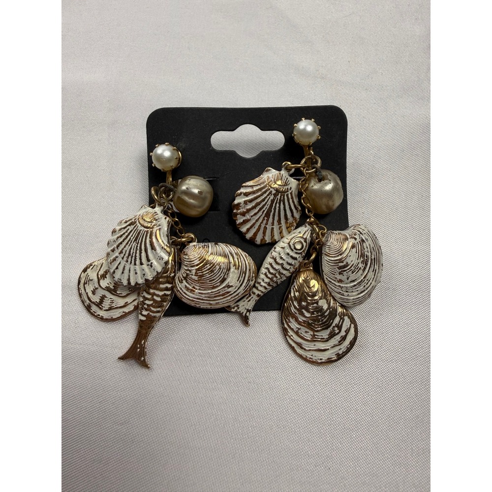 Vintage Style Seashell Fish Pearl Dangle Screw Back Earrings Gold White Nautical
